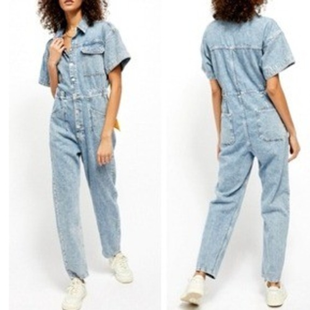 We The Free People Light Wash Denim Short Sleeve Button Front Jumpsuit Medium - Picture 2 of 13
